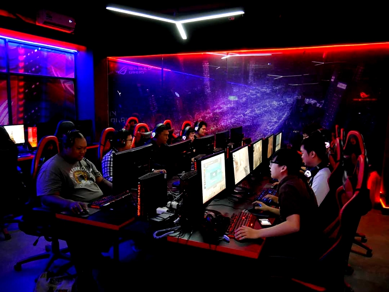 Arena Game Center 2025: Tempat Nongkrong Digital untuk Gamer Sejati