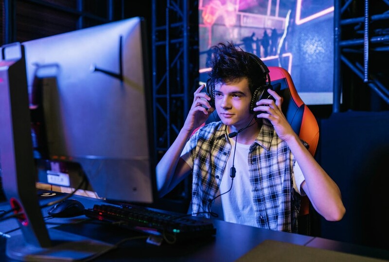 Etika Bermain dan Berinteraksi di Komunitas Online