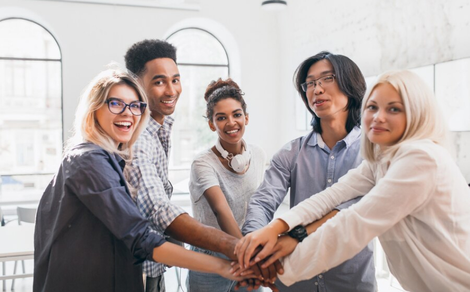 Peran Komunitas dalam Perkembangan Pemain